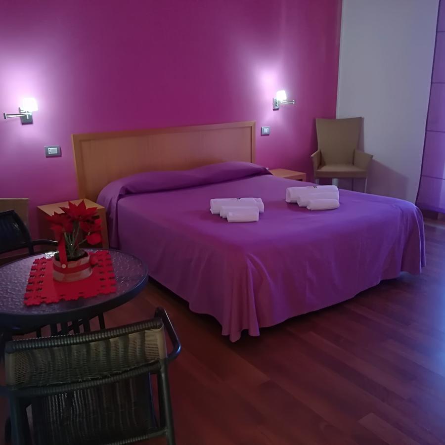 Hotel I Colori Sant'Antioco Exterior photo